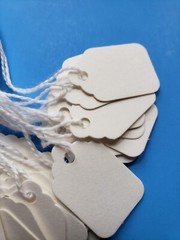 1000 Blank White Merchandise Price Tags with Strings Size #3 Retail Strung Label