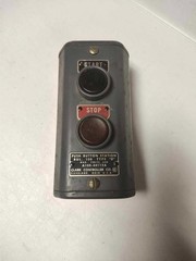 NOS Clark Controller Co. Motor Start/Stop PB Station A100-44112A Type ‘D’