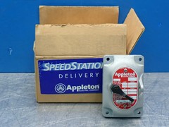APPLETON ELECTRIC COMPANY EXPLOSIONPROOF SWITCH FRONT COVER EFK-F34W-Q