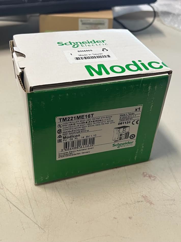 Schneider Electric TM221ME16T Modicon M221 Logic Controller New in Box