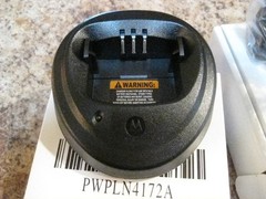 MOTOROLA CP200 AAH50RDC9AA1AN 438-470 UHF 4 CH Radio 4 Watts w/ Cgr (Lot#BP672)
