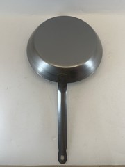 Vollrath 12 1/2 inch French Style Fry Pan Carbon Steel 58930 Single Pan