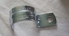 EMT Strap Appleton 1902. Zinc Plated Steel. 3/4″ Neer 1-Hole. (50 pk) Ships Free