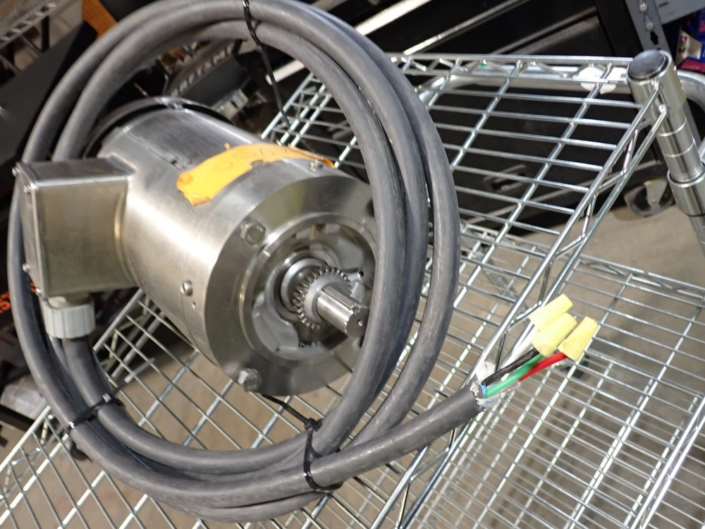 BALDOR Reliance SuperE Washdown Duty Motor 2 HP 230/460v VSSEWDM3558T 1750RPM