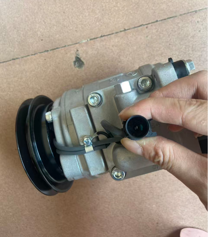 For SANY 55C 60C 65C 75C 95C-9 AC Compressor 12V/24V