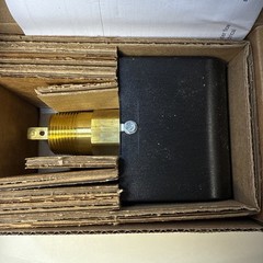 McDonnell & Miller FS4-3 1 In. NPT Flow Switch PN 114400 NIB