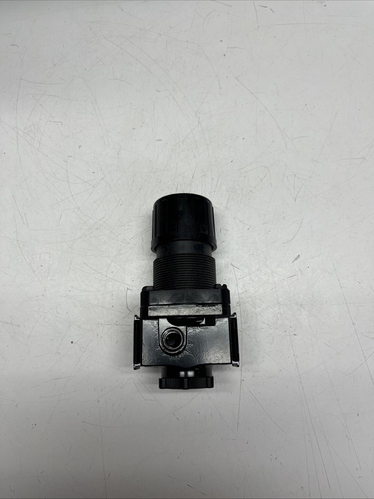 Arrow Pneumatics Standard Air Regulator 1/4″ NPT 300 PSIG R352 125