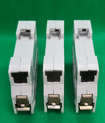 3x – MK TYPE 3 6A (2) & MK TYPE 2 6A (1) 1 POLE 240V CIRCUIT BREAKERS [3RE4-1]