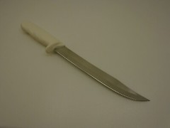 Dexter USA S142-9SC 9 in White Scalloped Serrated Utility Slicer Clip Point XLNT