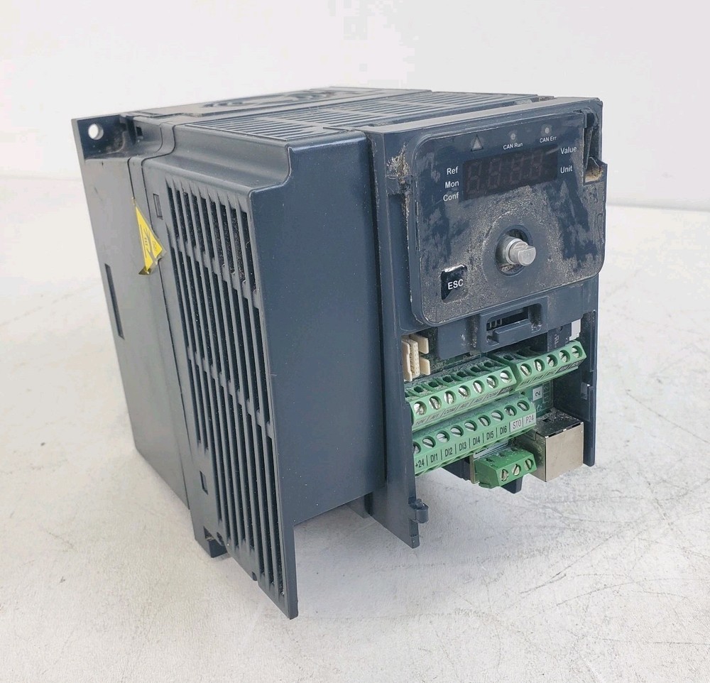 Schneider Electric Altivar 320 ATV320U15N4C 2 HP Variable Frequency Drive