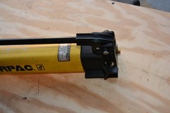Enerpac P-202 2 Speed Hydraulic Hand Pump 10000 service ready