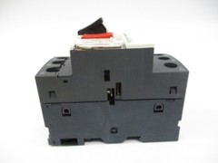 SCHNEIDER ELECTRIC GV2ME32 690V 24-32A NSNP