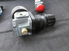 Arrow Pneumatic R352 Regulator Comp Air 4N301-312 Valve Push button 5 way lot