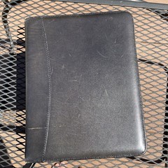 Franklin Covey Leather Ring Planner Binder Classic Size W/Inserts Zip Closure