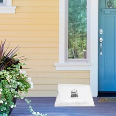 UOFFICE 100 Poly Bubble Mailer Bags per Pack 14.25 x 20″ #7 Envelopes White Self