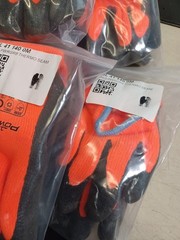 Lot Of 6 Pip PowerGrab Thermo Gloves 8/M GL41 140