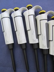 THERMO SCIENTIFIC ~ F1-CLIPTIP ~ 20-200 uL SINGLE CHANNEL PIPETTE