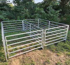 ALUMINUM 5 FT X 10 FT 6 RAIL 40″ TALL SHEEP & GOAT ADD-ON STALL KIT PANEL PEN