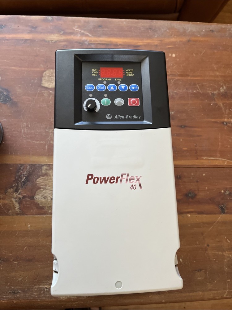 New Allen Bradley 22B-D6P0N104 Powerflex 40 AC Drive 3HP