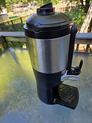 bunn thermofresh server, gen 3, detachable base, top handle, easy portability