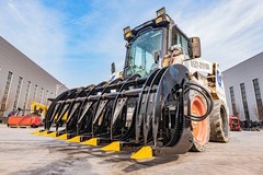 72” Root Rake Clam Grapple Attachment Bobcat Skid Steer Tractor Quick Attach