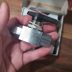 Ham-let H6810SSN1/4CSS Ball Valve 1/4″ FNPT 6000psi