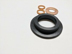 Massey Ferguson Direct Injector Dust Seal & Washers 135 165 180 230 275 698 2200