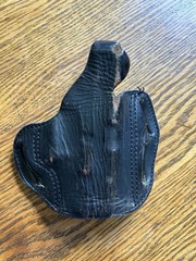 DeSantis Leather Holster for Glock 17/19/22/23