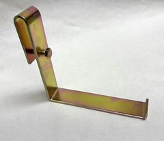 Chatsworth 11268-001 L Bracket 1-1/2″Runaway 1/8″Thickness 4.24″H x 4.75″L x 1″W