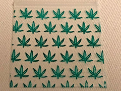 700 SMALL BAGGIES 2″ x 2″ 2020 MINI RESEALABLE POLY DESIGNER BAGS CROWN