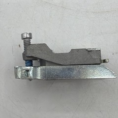 Schneider Harmony ZB4 BZ009 Contact Block Mounting Latch Metal Latch Box of 10