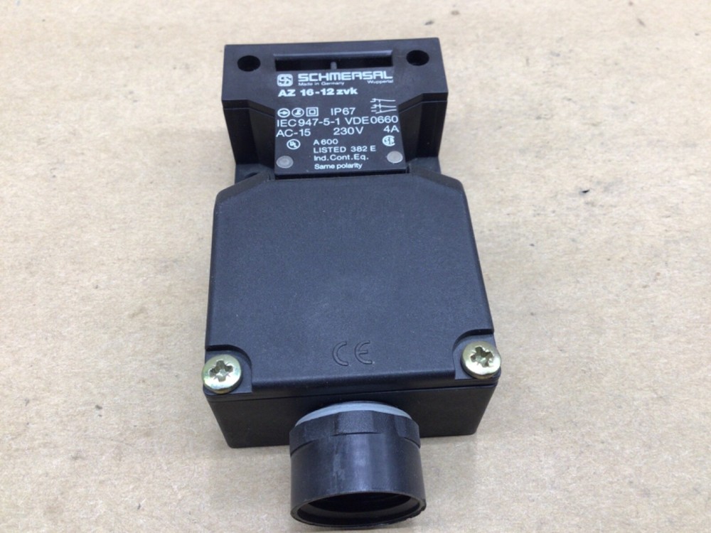 SCHMERSAL AZ-16-12ZVK SAFETY SWITCH #4057K14IAC