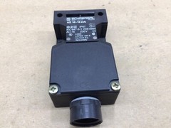SCHMERSAL AZ-16-12ZVK SAFETY SWITCH #4057K14IAC