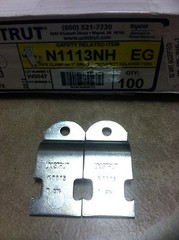 Set Of 100 Unistrut N1113NH EG, P1113 EG, 1″ Rigid Conduit Clamps