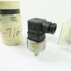 NOSHOK 600.30.1.2.2.8 Pressure Transmitter 0-30 PSI 0-5V Output 10-30VDC Input