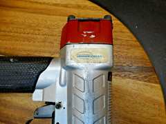 Northern Industrial 18 Gauge Model No. 123001 Finish Air Nailer 3/4″ to 2″