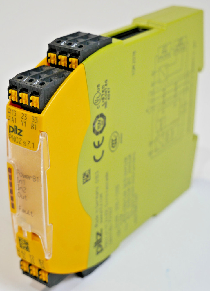 MUSHROOM Safety Relay PNOZ s7.1 C 24VDC 3 n/o Cascade | 751167 | 2W | W= 17.5mm