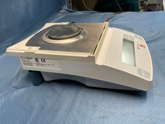 **READ** OHAUS Adventurer Analytical Balance Scale Model AR0640 65 Grams