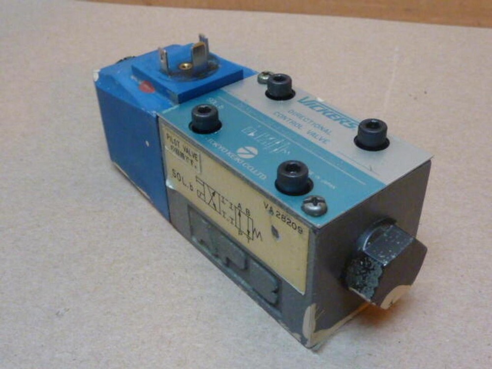 VICKERS Directional Control Valve DG5V72AEU2B80JA484 Used #34068