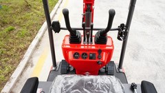 HUAYEE Mini Excavator 1.4Ton Digger 13.5HP Gas Engine EPA Hydraulic Thumb Clip
