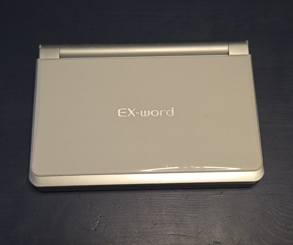 Japanese English Digital Dictionary Casio EX-word Dataplus 4 XD-SP4800