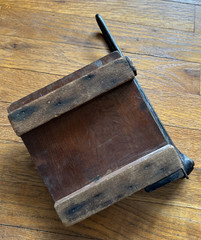 Vintage Wood Small Photo Paper Cutter 6″ x 7″ – Blade Needs Sharping