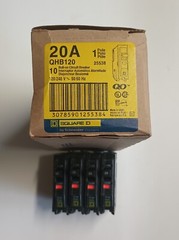 Square D QHB120 Circuit Breaker