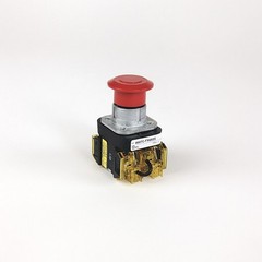 ALLEN-BRADLEY / 800TC-FX6A5S / 30MM / RED MUSHROOM PUSH-PULL EMERGENCY STOP