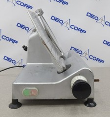 Avantco SL312 12″ Semi-Automatic Gravity Feed Meat Slicer 1/3 hp