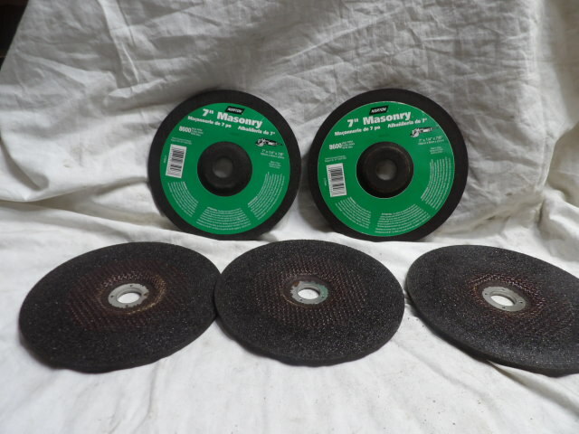 Norton 7″X1/4″X7/8″ Masonry Grinding Wheel 8600 Max rpm (Qty of 5)