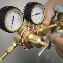 Nitrogen Regulator with Hose, 0-600&0-4000PSI Output Pressure, CGA580 Connection
