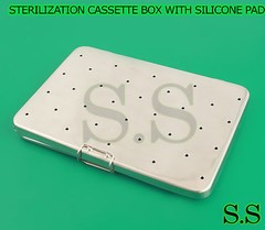 STERILIZATION CASSETTE BOX 6″ X 10″ WITH SILICONE PAD FOR SURGICAL INSTRUMENTS