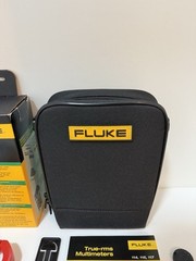 FLUKE 117/323KIT ELECTRICIANS COMBO KIT (NEW) SHIPS FAST MFD-2026