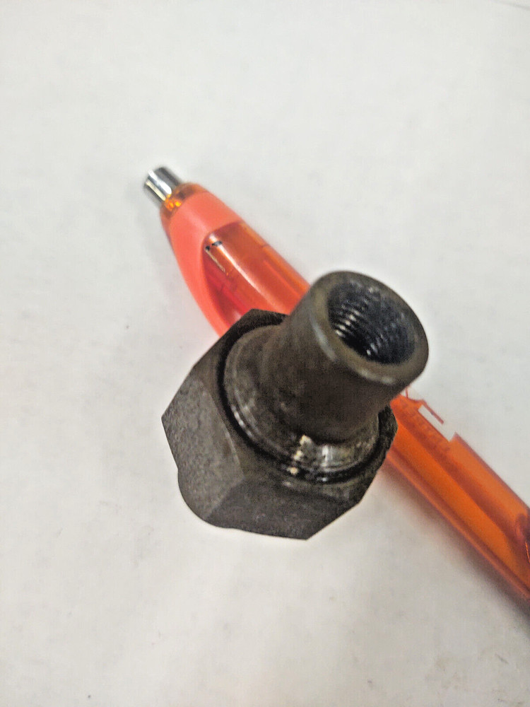 Fitting, union, 1/8 FNPT x 1/8 FNPT, steel